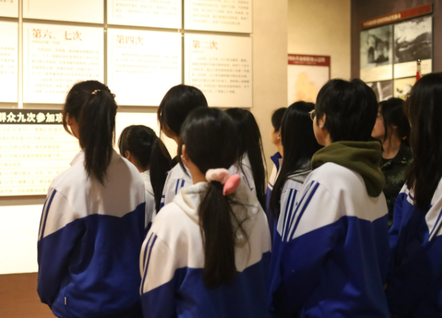 孩子生长的中心孩子的品格品德习惯等都是在家长教育中养成的