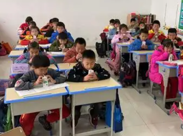 重言亦重行以奉献诠释信仰留守乡土不只常识更用陪同传递勇气 重言亦重行以奉献诠释信仰留守乡土不只常识更用陪同传递勇气